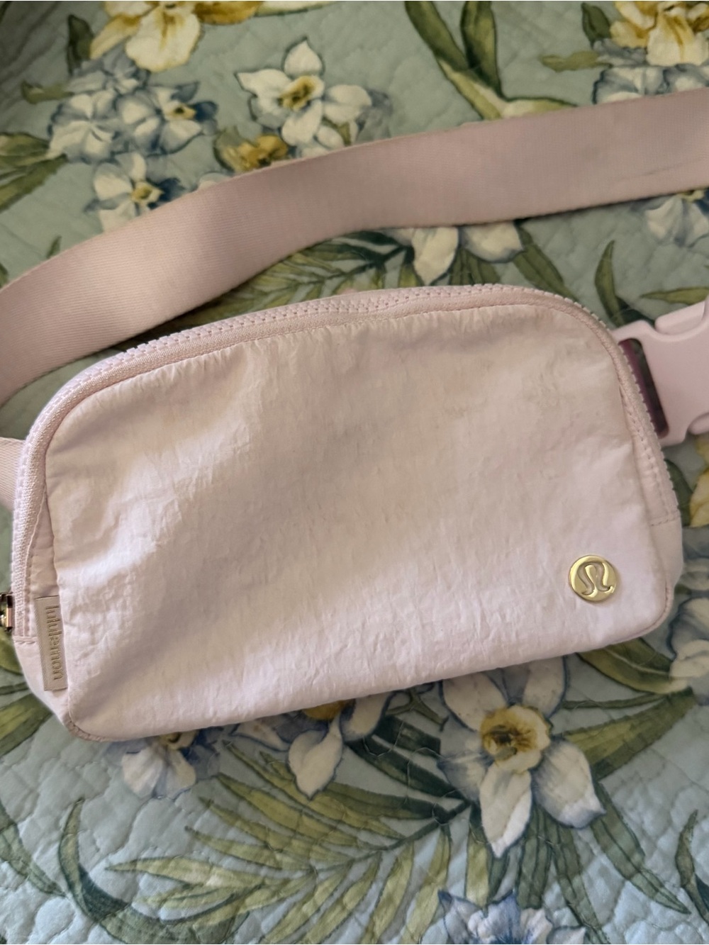 lululemon Pale Pink Everywhere Belt Bag with Gold Logo 1L